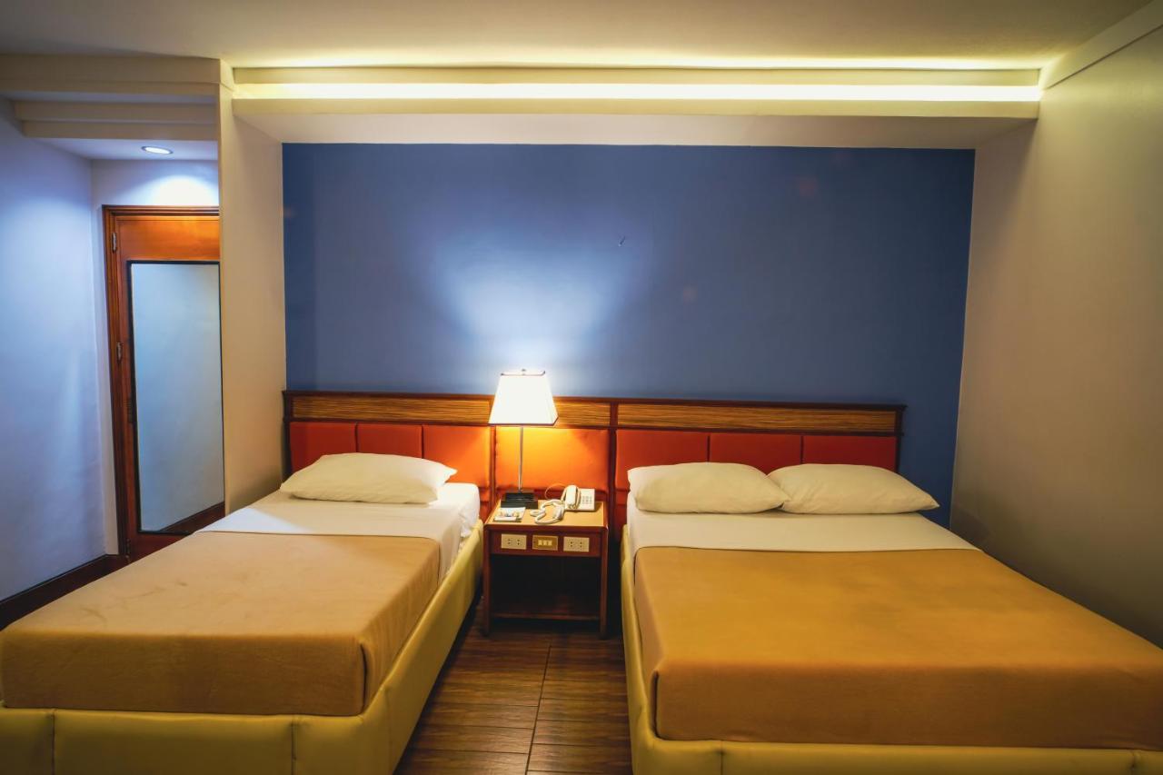 Hotel Valencia Εξωτερικό φωτογραφία